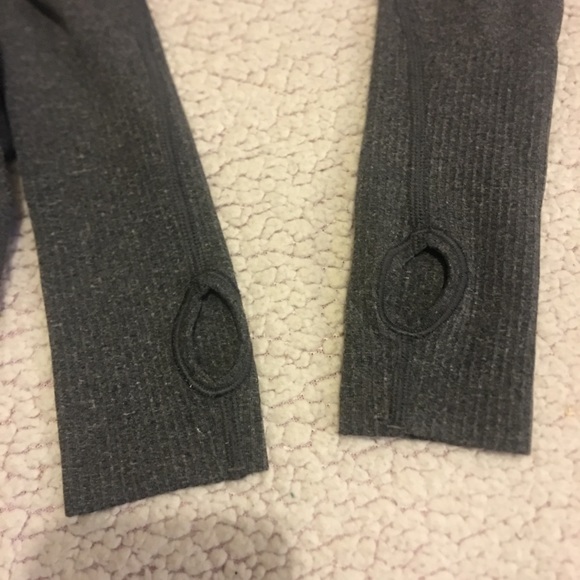 (SOLD)Lululemon Swiftly Long Sleeve Shirt - Picture 4 of 5